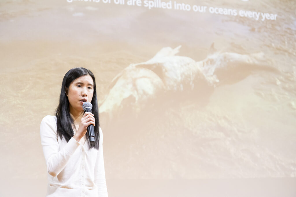 Michelle Chow presenting Oilnosis (Photo by Adam Lau/Berkeley Engineering)